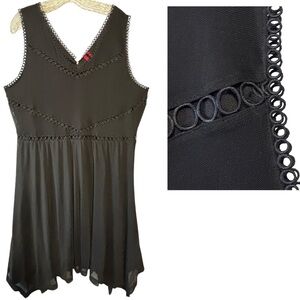 LOVE SCARLETT Black Dress 1X sleeveless embellished trim shark bite/handkerchief